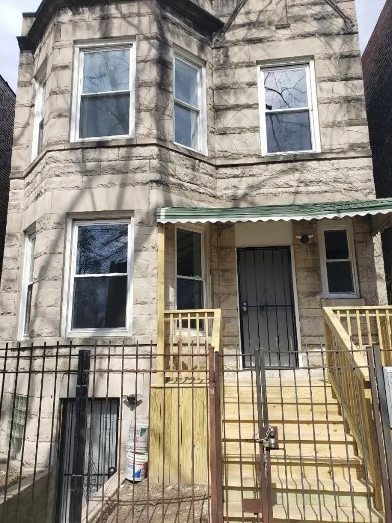 3424 W Walnut Street