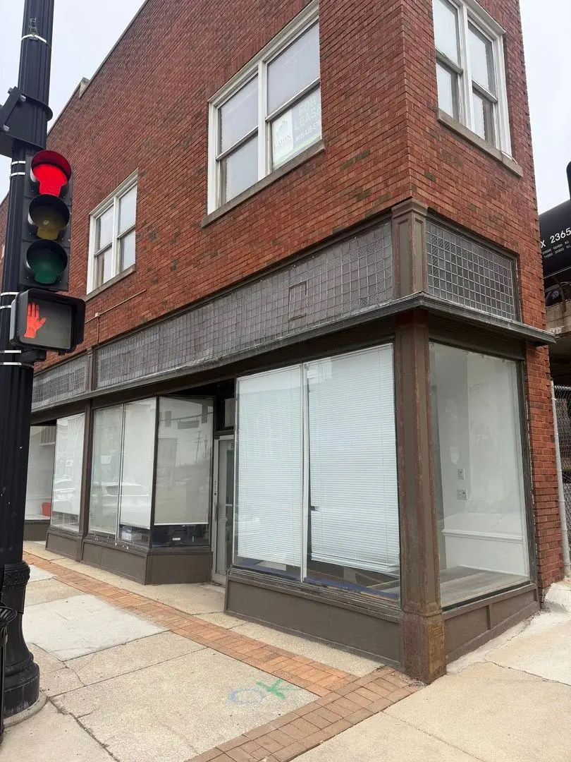 82-84 S Broadway