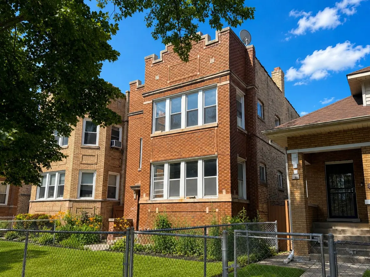 5536 N Spaulding Avenue