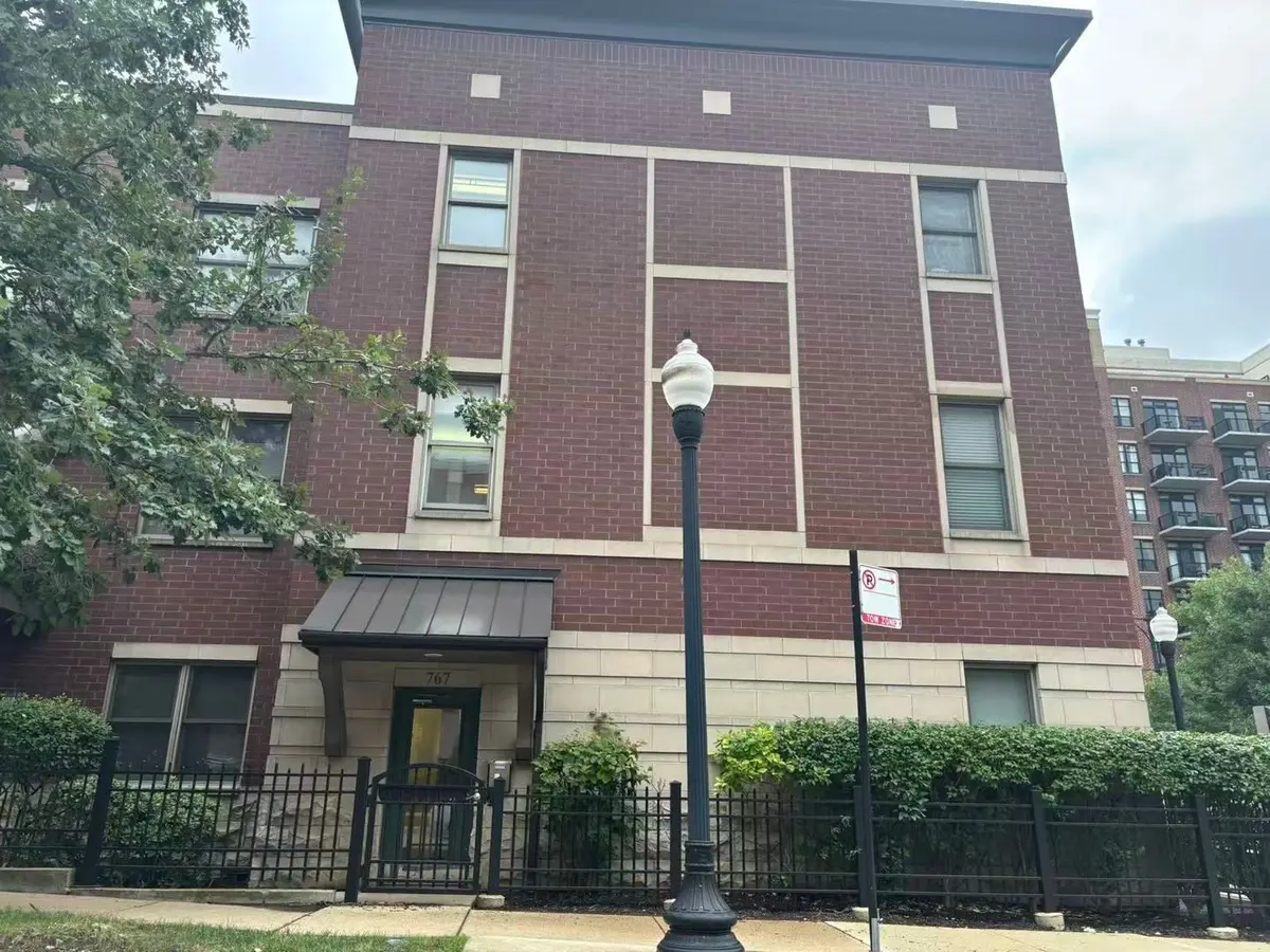 767 W 15th Street