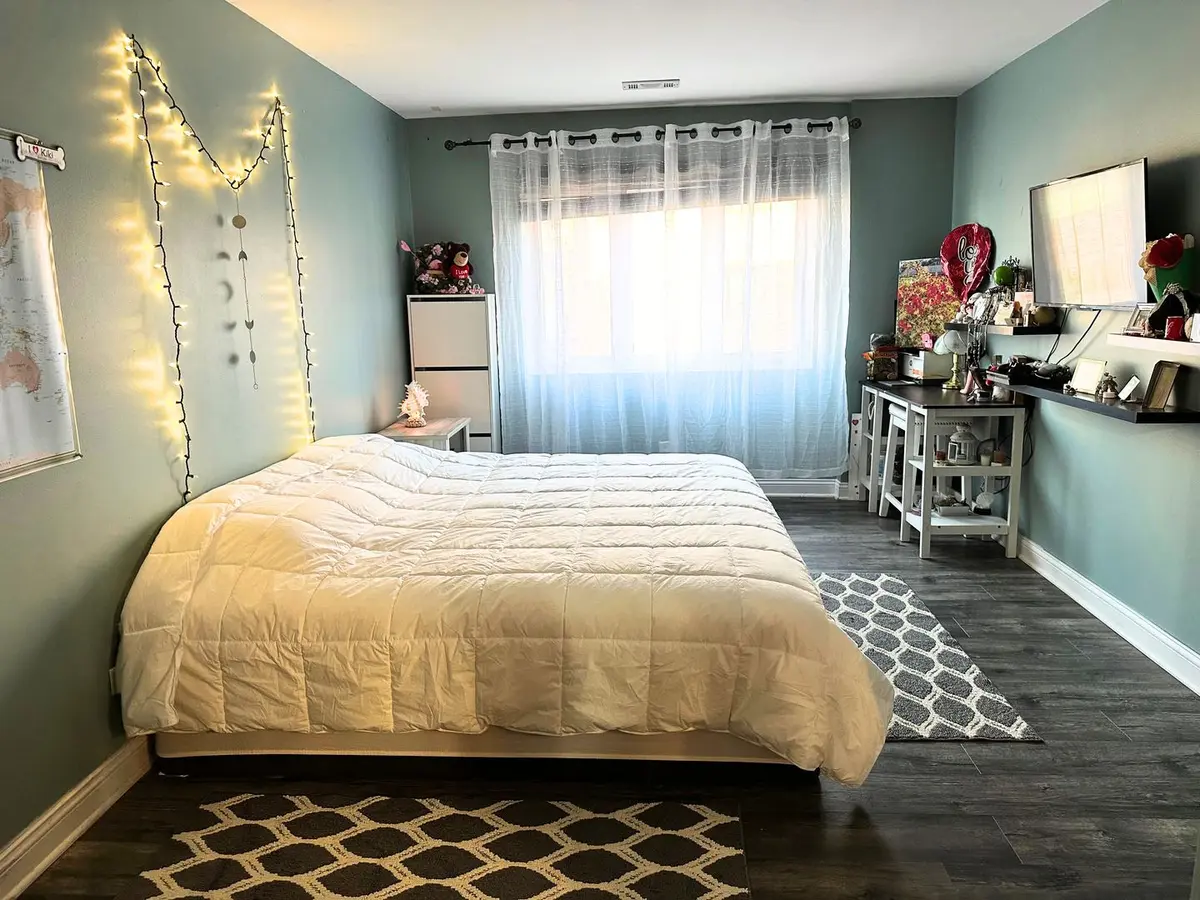9355 Landings Lane