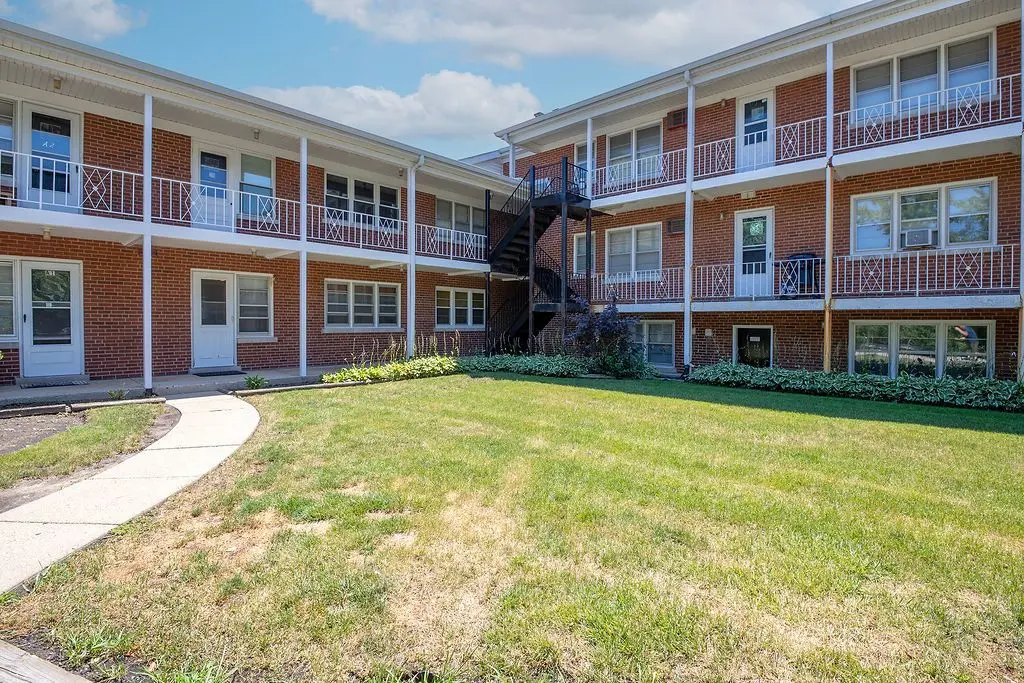 2000 Parkside Drive