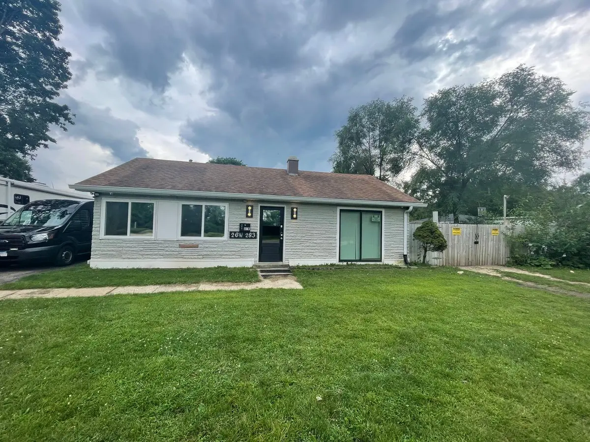 26W283 North Avenue