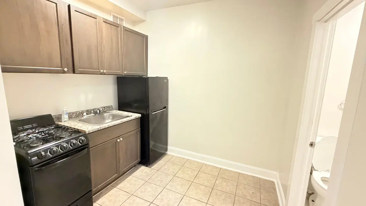 839 W Sheridan Road