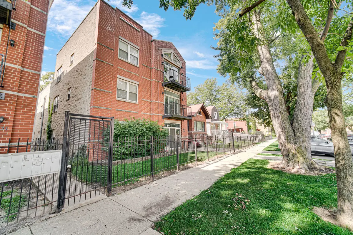 5933 W Huron Street