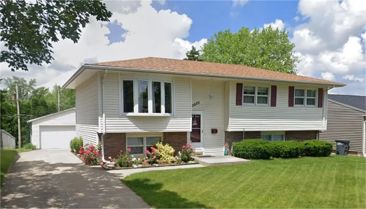 3620 Oakwood Drive