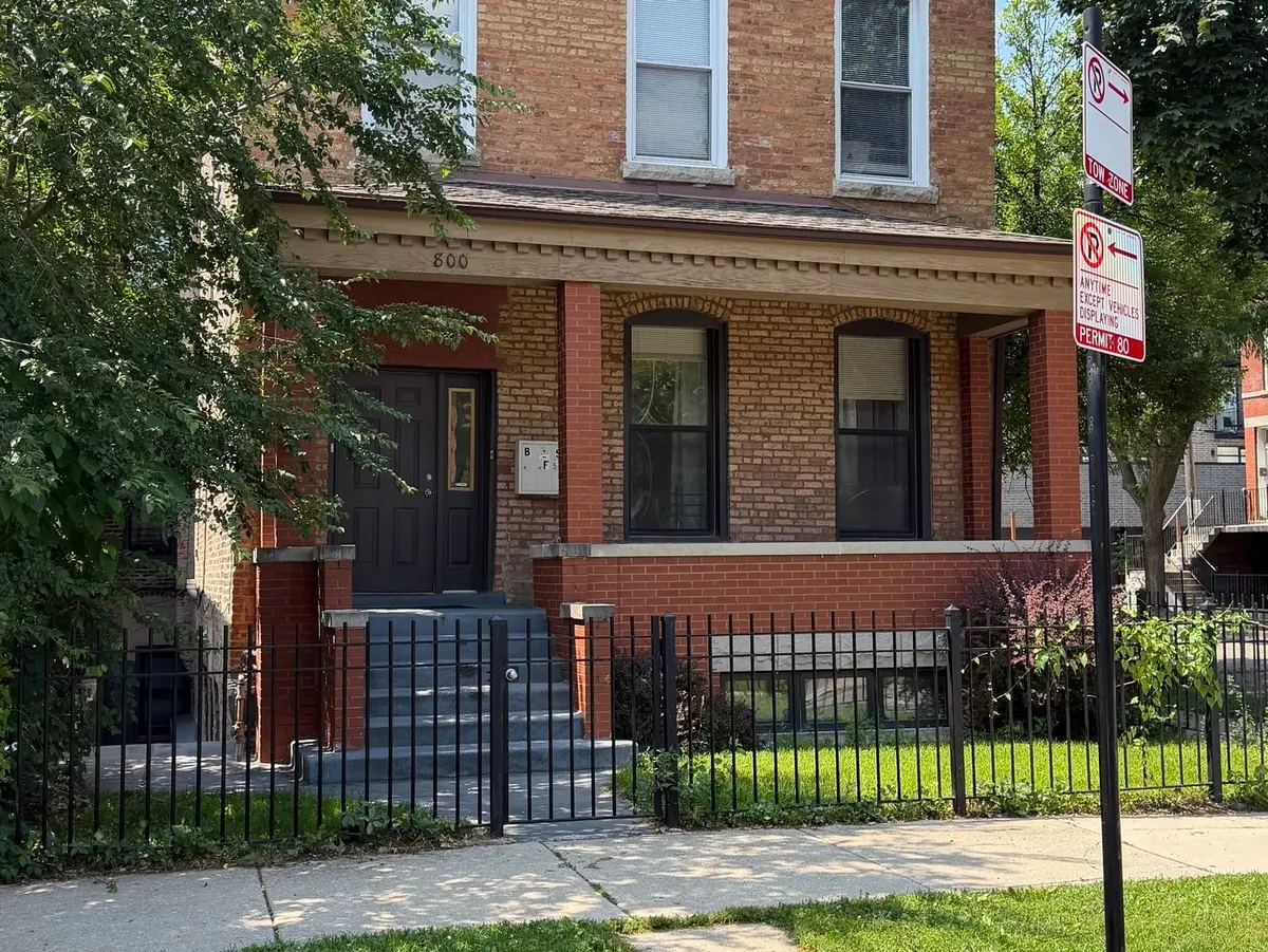 800 S Claremont Avenue