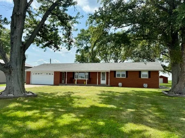908 N County Road 800E