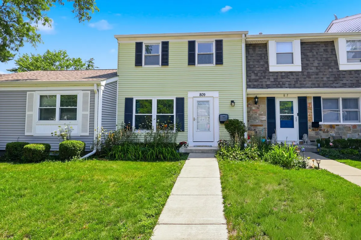 809 Bishop Court