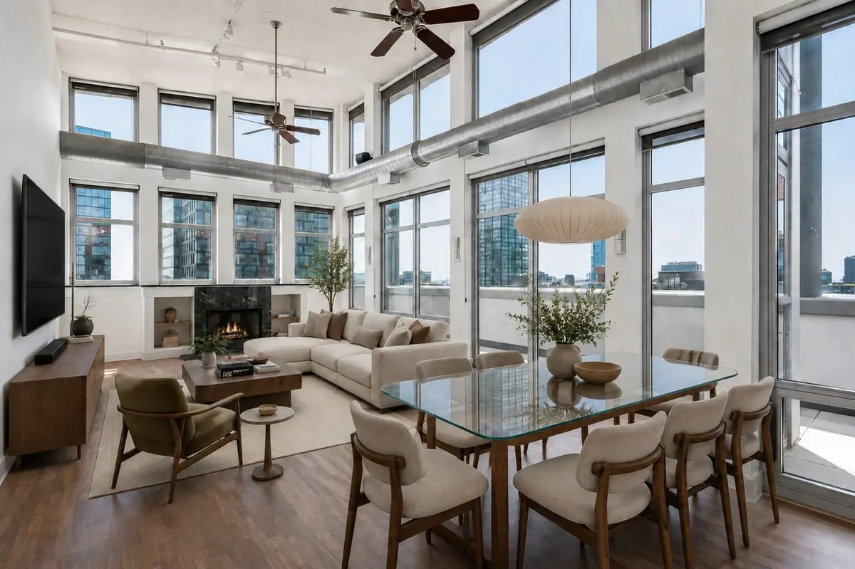 740 W Fulton Street
