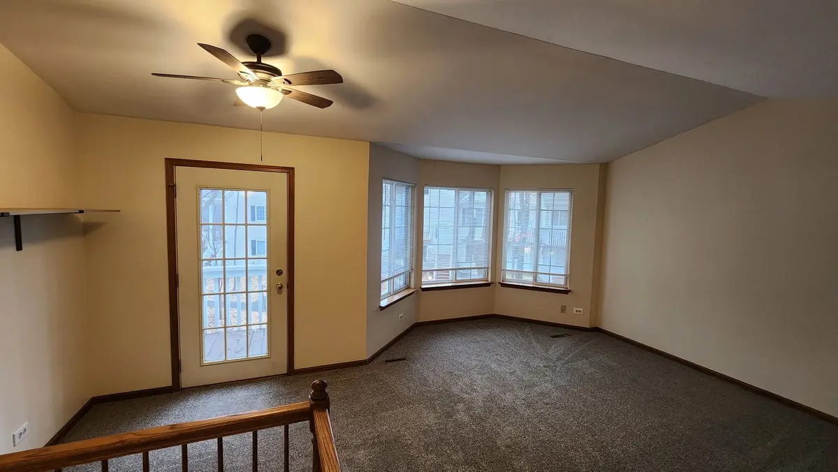 277 W TREEHOUSE Lane