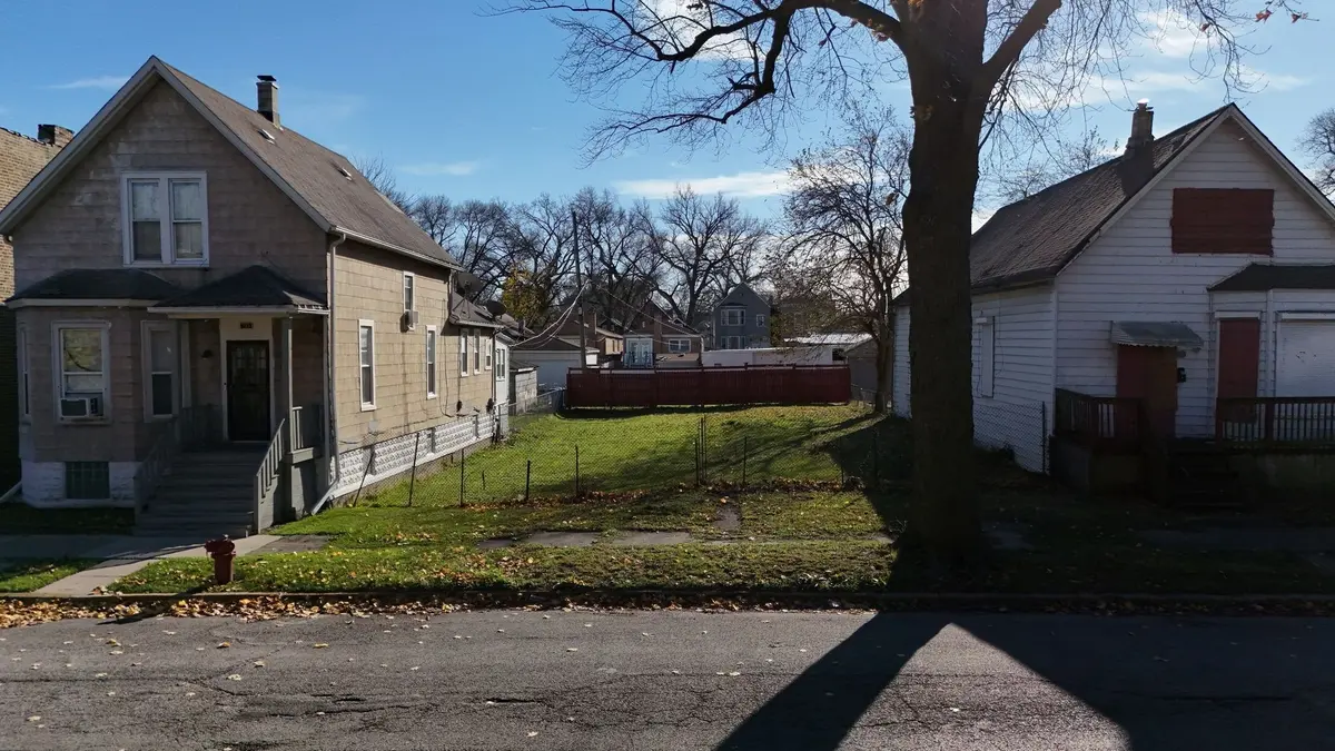 737 W 50th Street