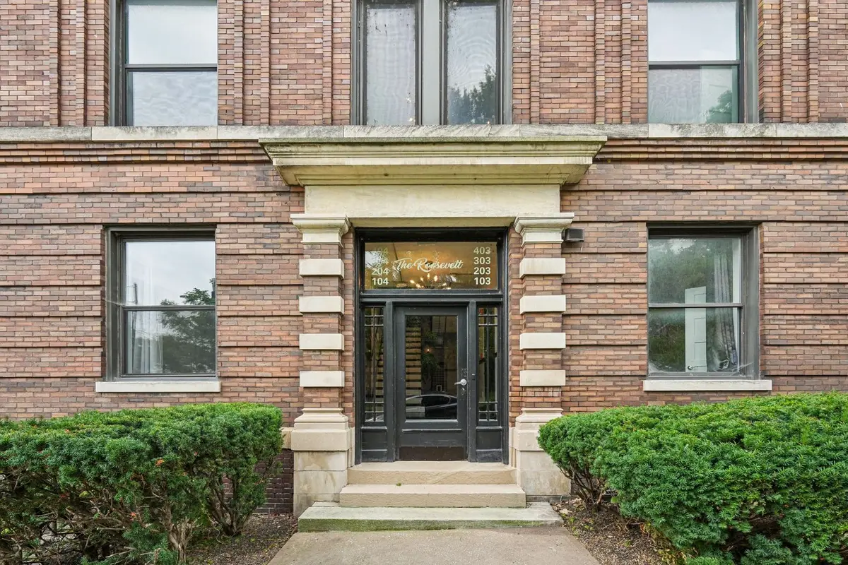 307 W 6th Street