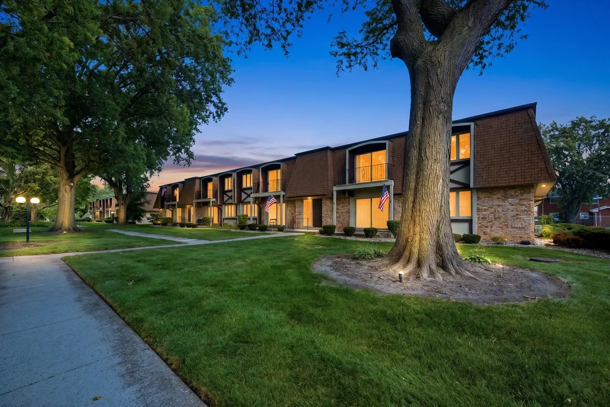 12750 Carriage Lane
