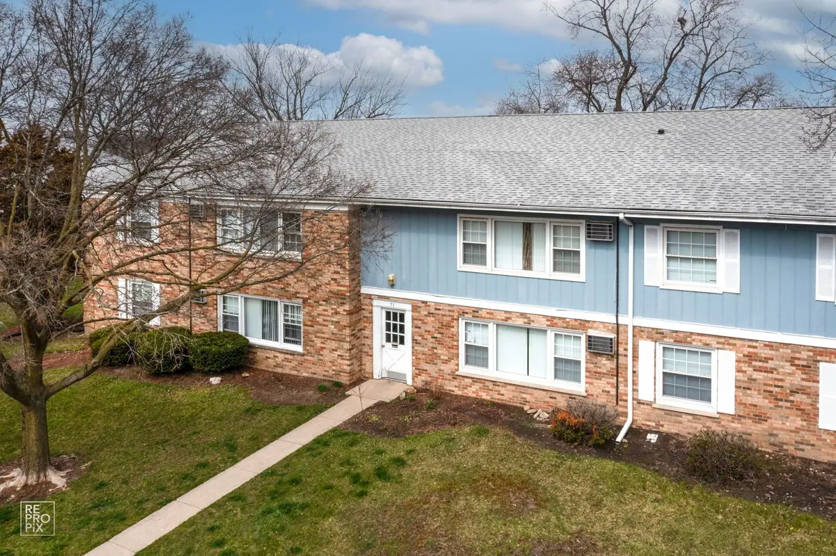 32 Rocky Way