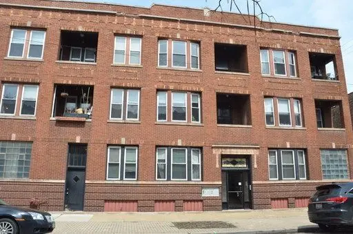 901 N Leavitt Street