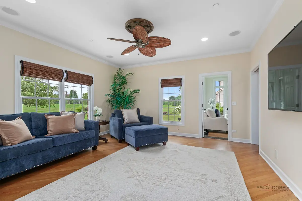 5 Hawthorn Grove Circle