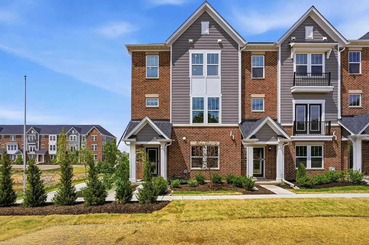 256 Warren Lane