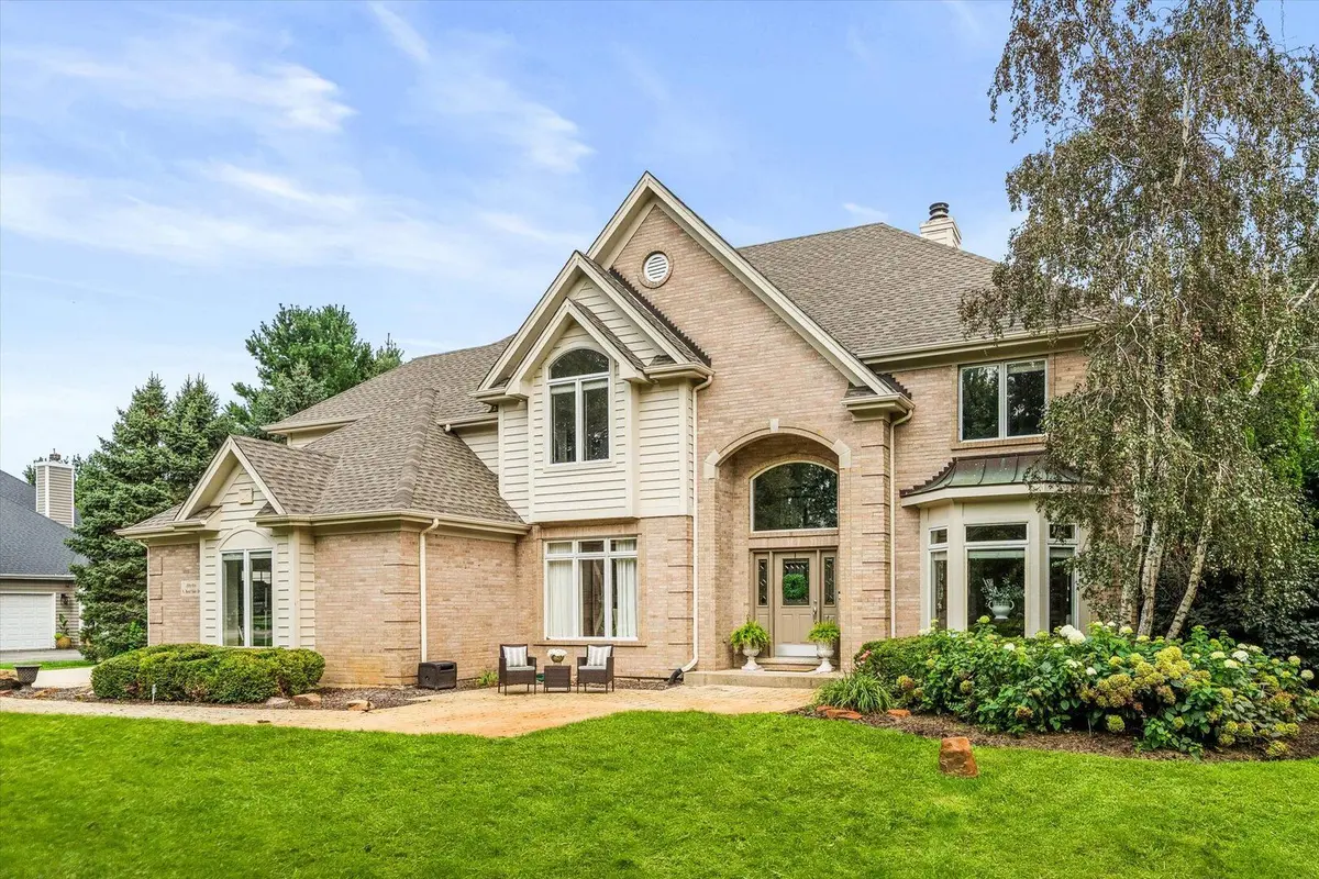 55 N Royal Oaks Drive
