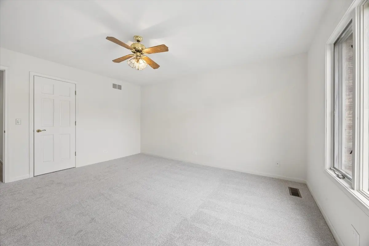4012 Broadmoor Circle