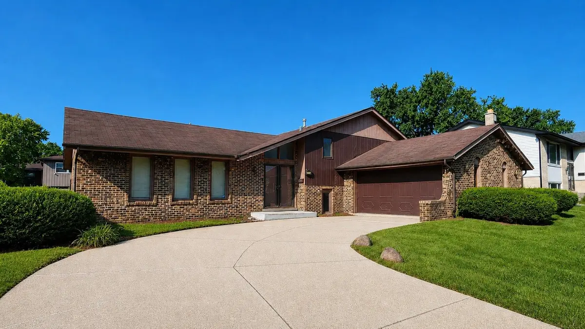 715 E 193rd Place