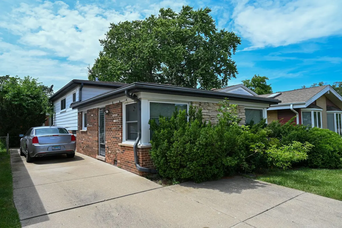 1322 S Arlington Heights Road