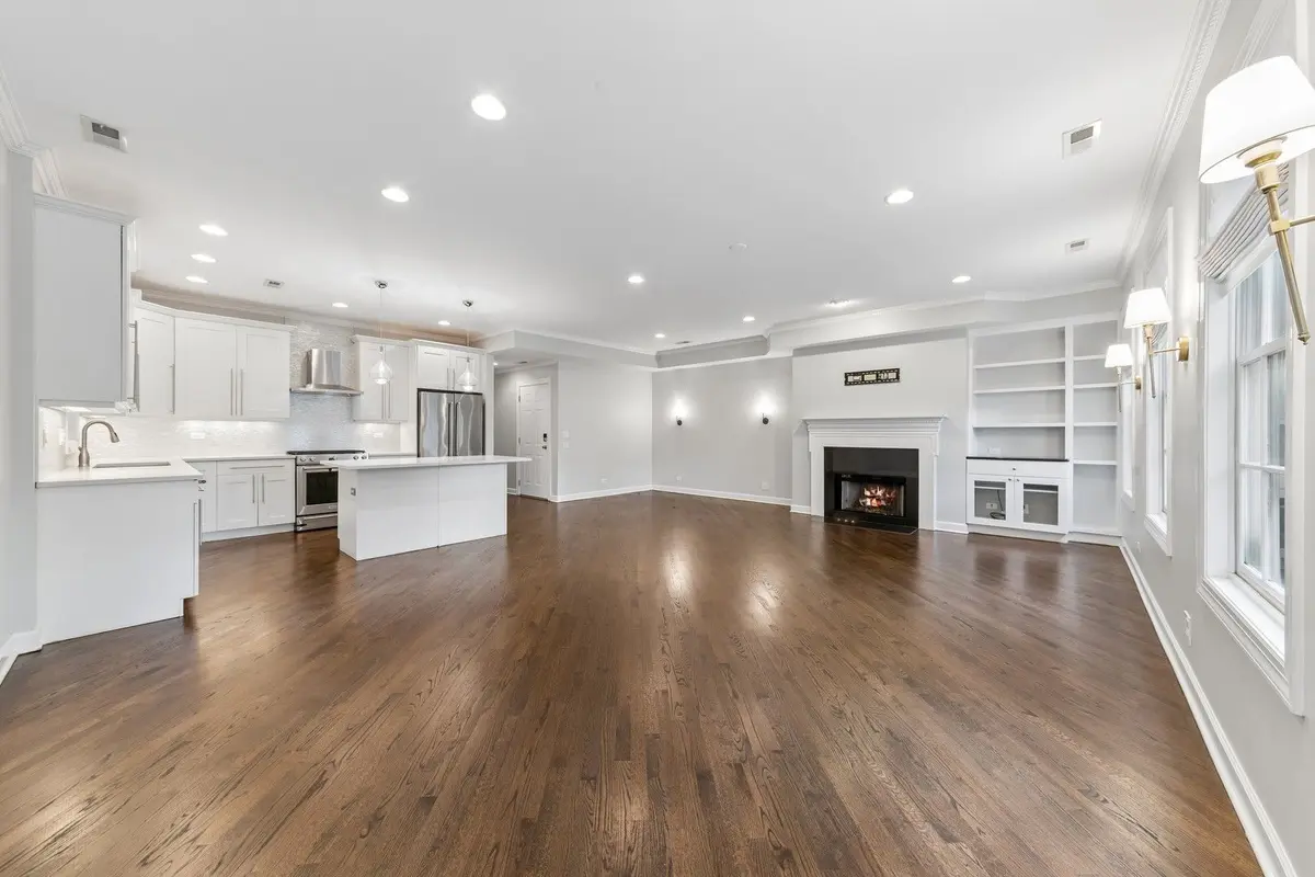 953 W Montana Street