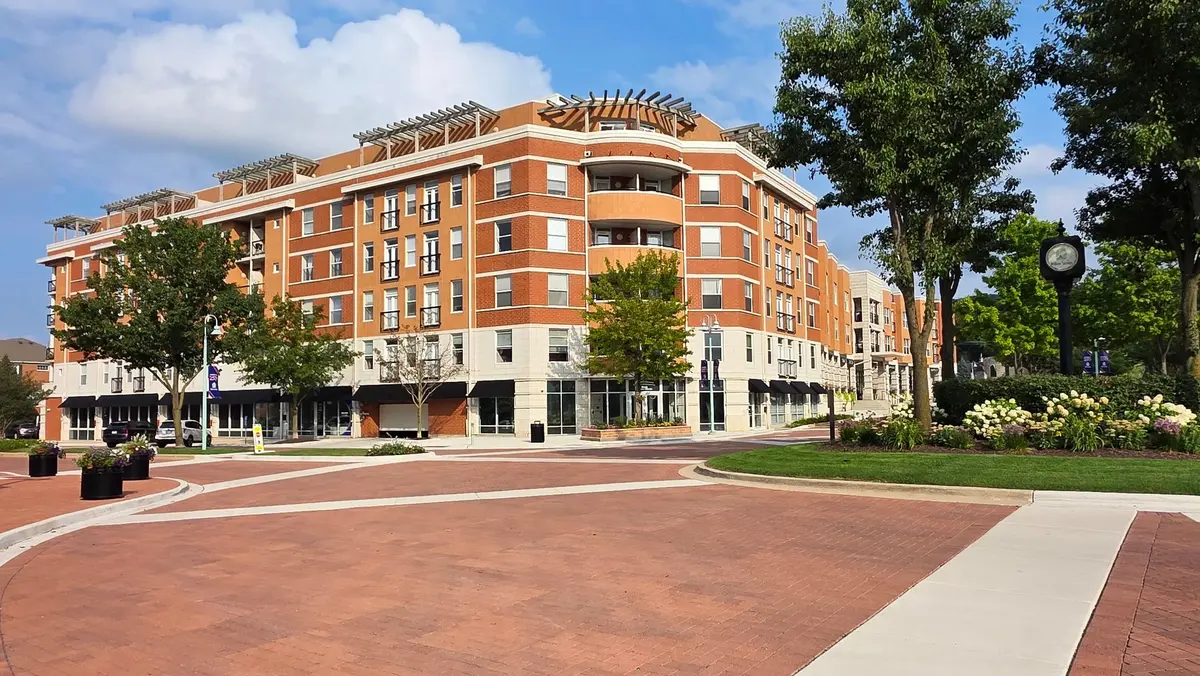 400 Village Circle