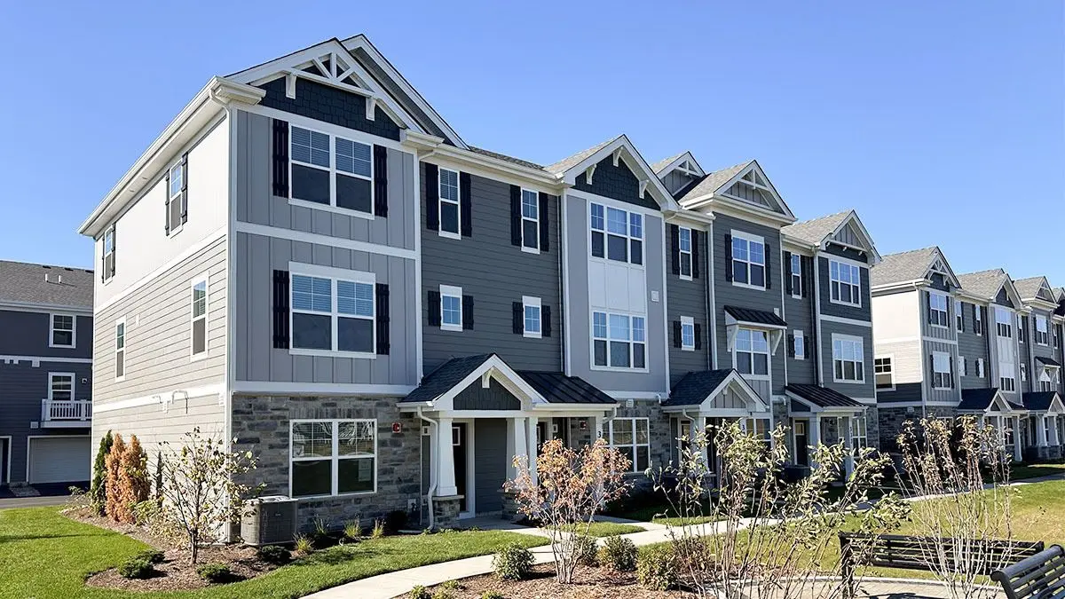 401 Lakeshore Court