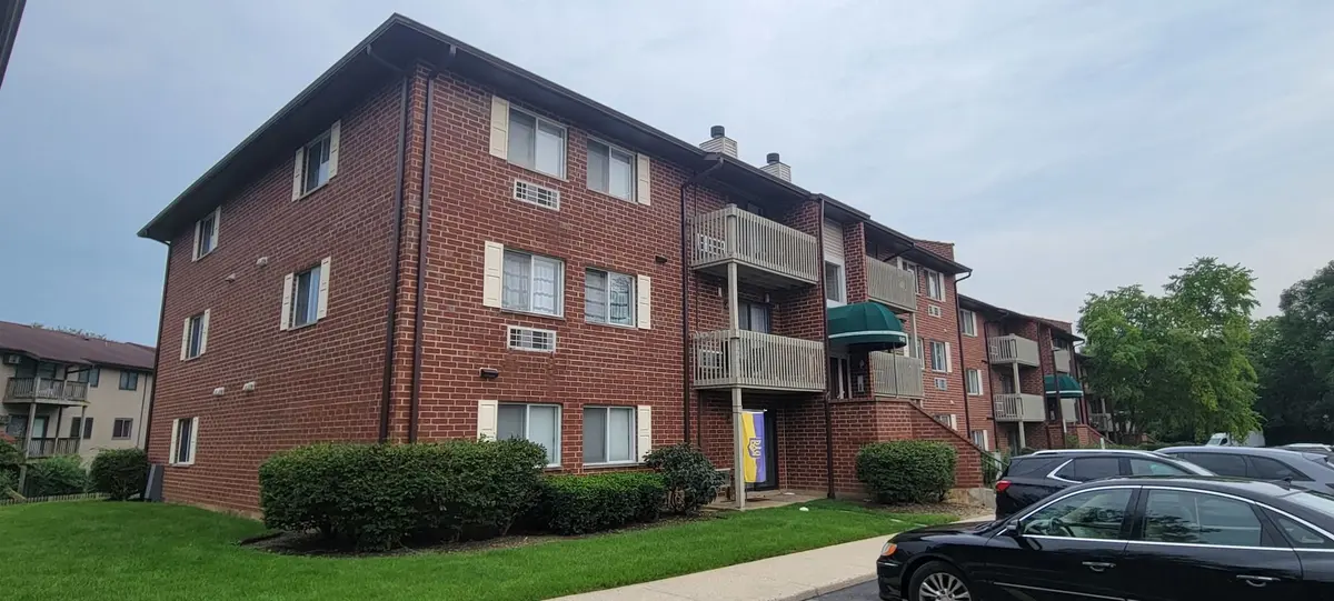 940 N Lakeside Drive