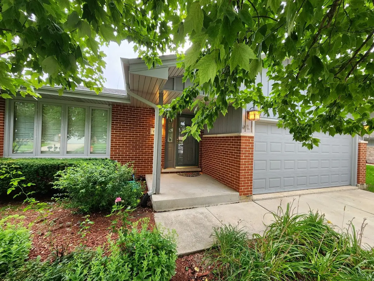 639 Poplar Avenue