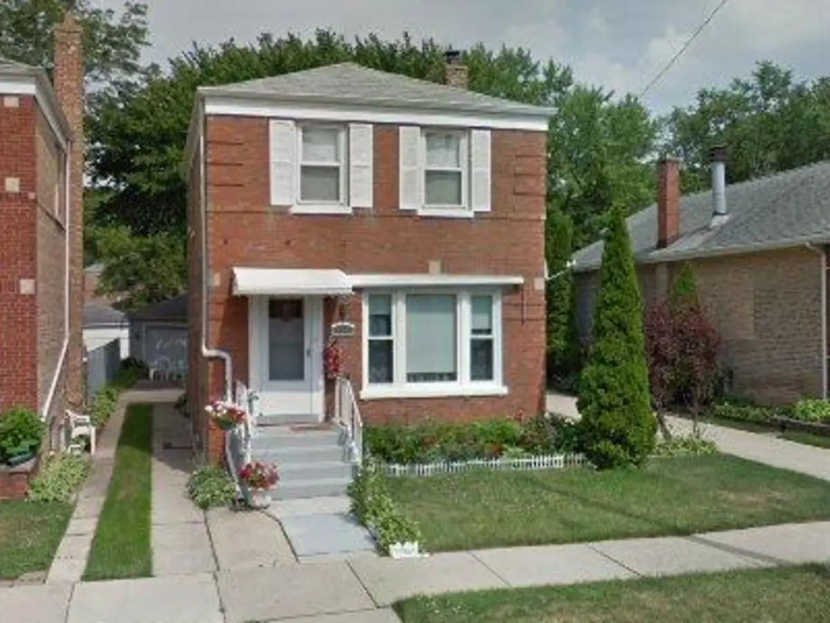 4135 Maple Avenue