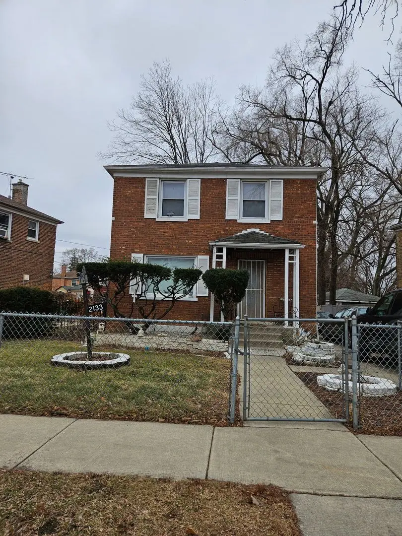 2133 W 75th Place
