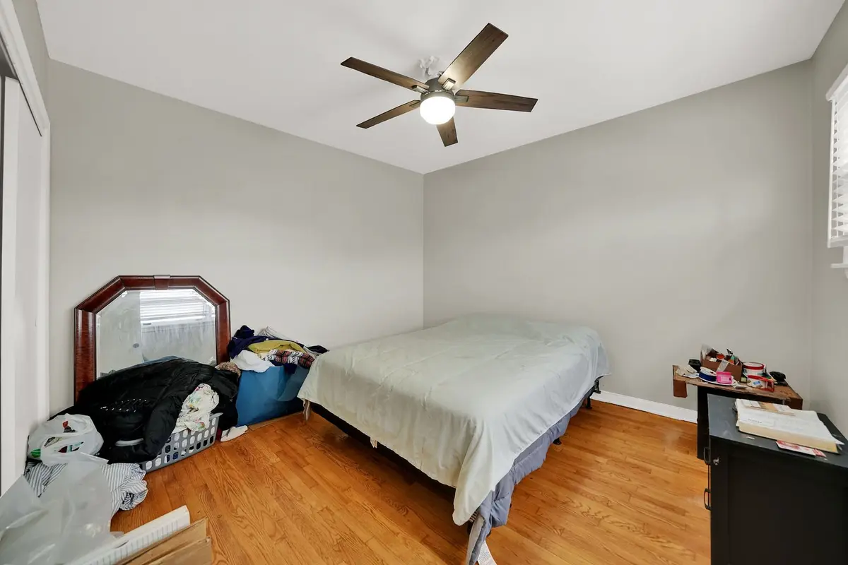 5550 S PULASKI Road