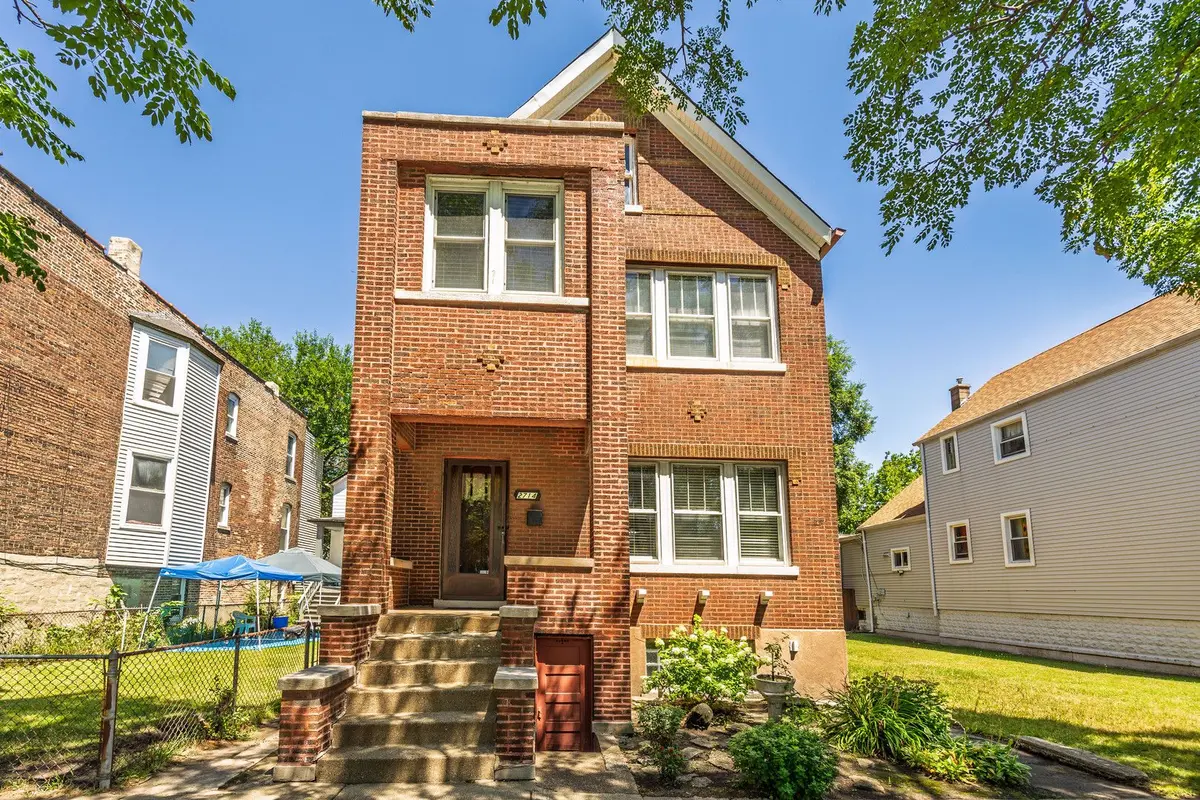 2714 E 93rd Street
