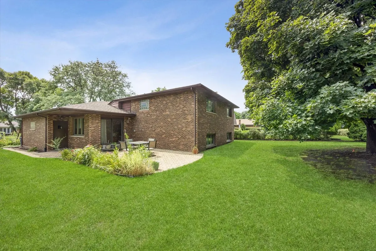 3300 Ailsworth Court