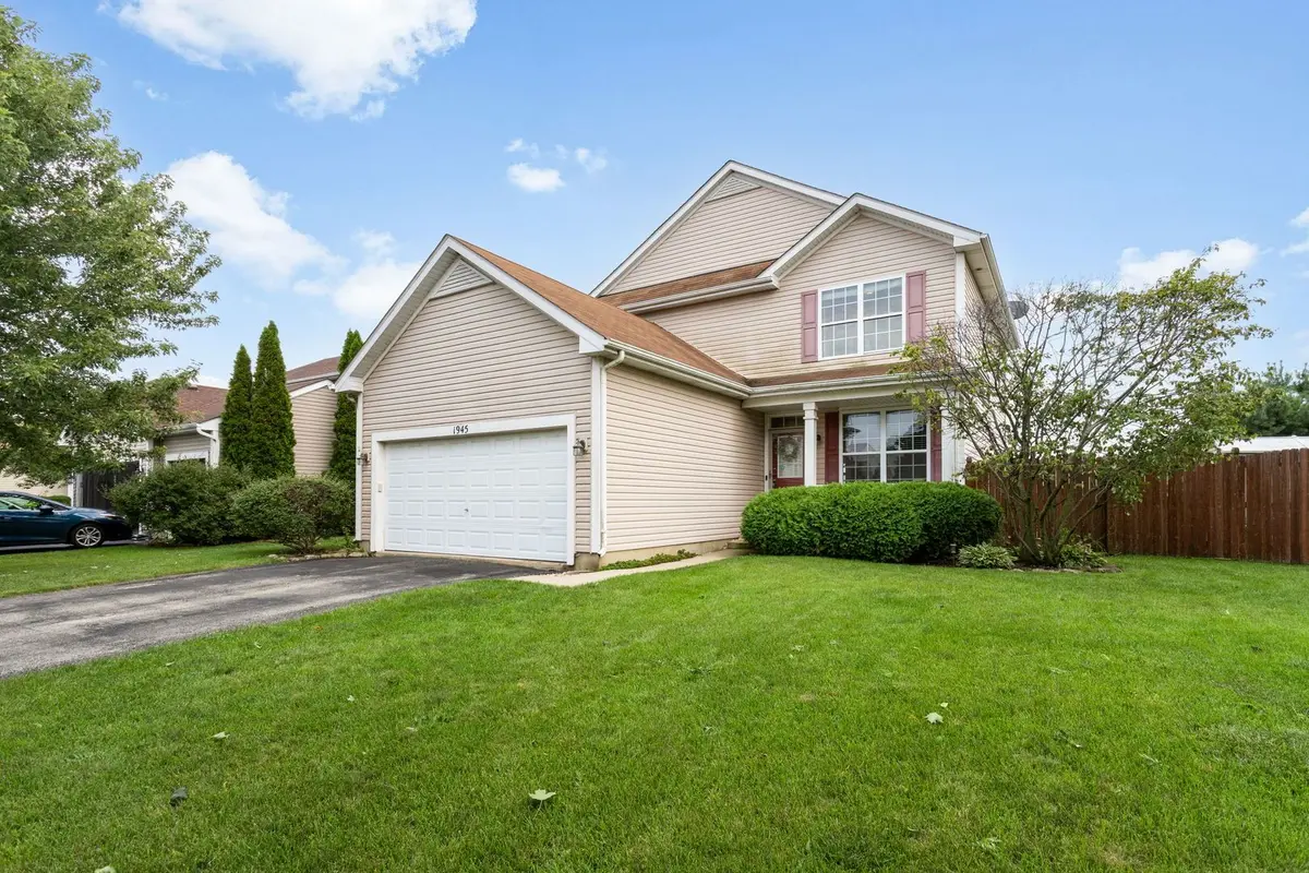 1945 W HELEN Drive