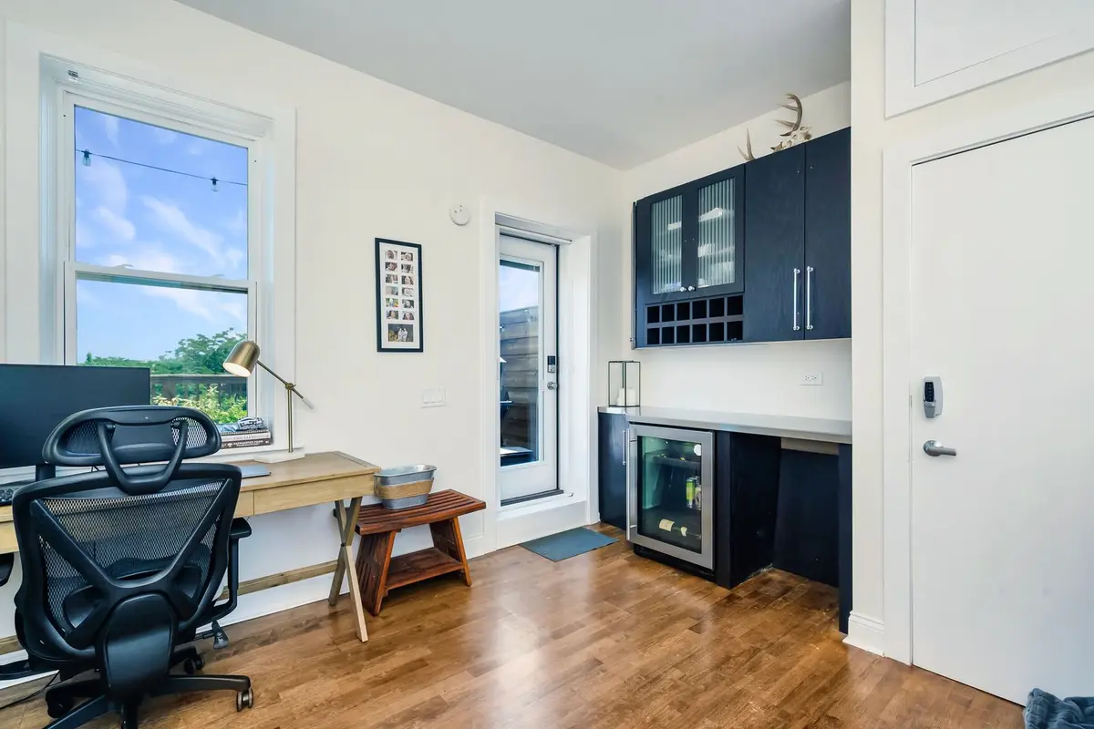 1701 W Terra Cotta Place