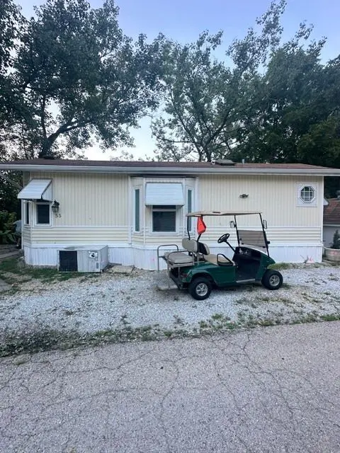 55 Lakeshore Drive