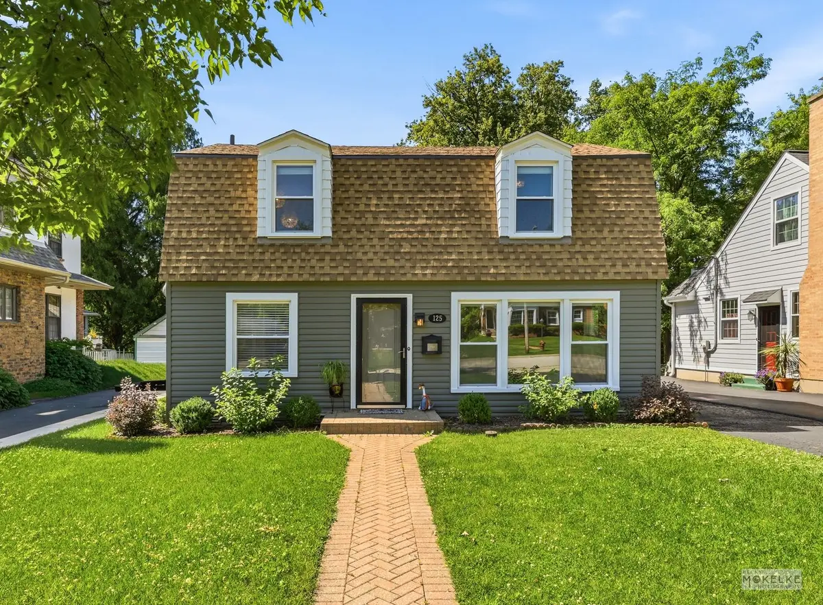 125 W Adams Street