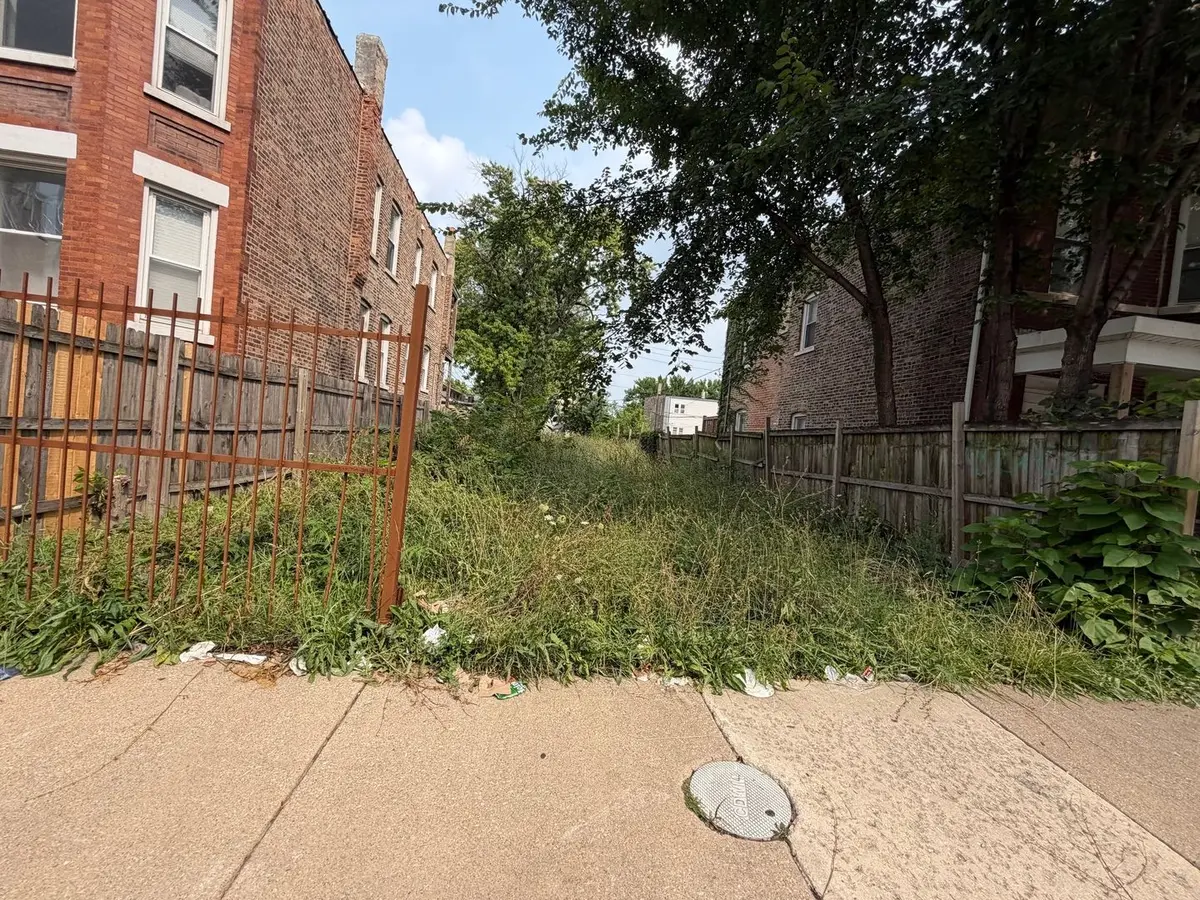 1413 S Kostner Avenue