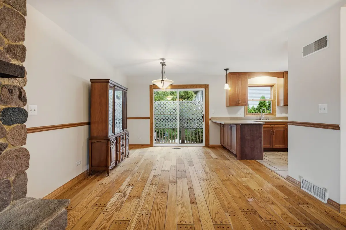27W440 Central Avenue