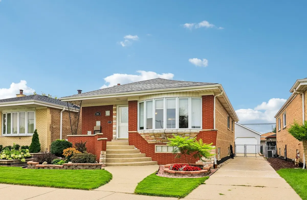 7005 W 63rd Place