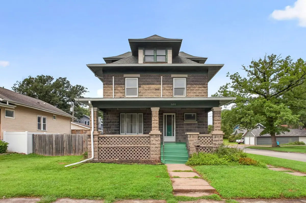 1600 29 1/2 Street