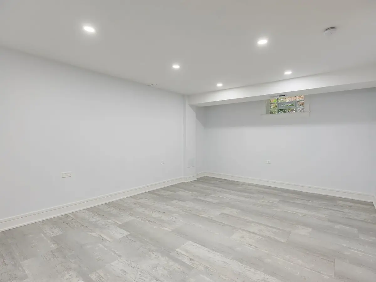 235 W 43rd Street