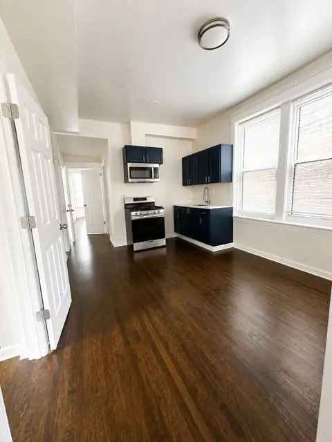 2623 W 21st Place