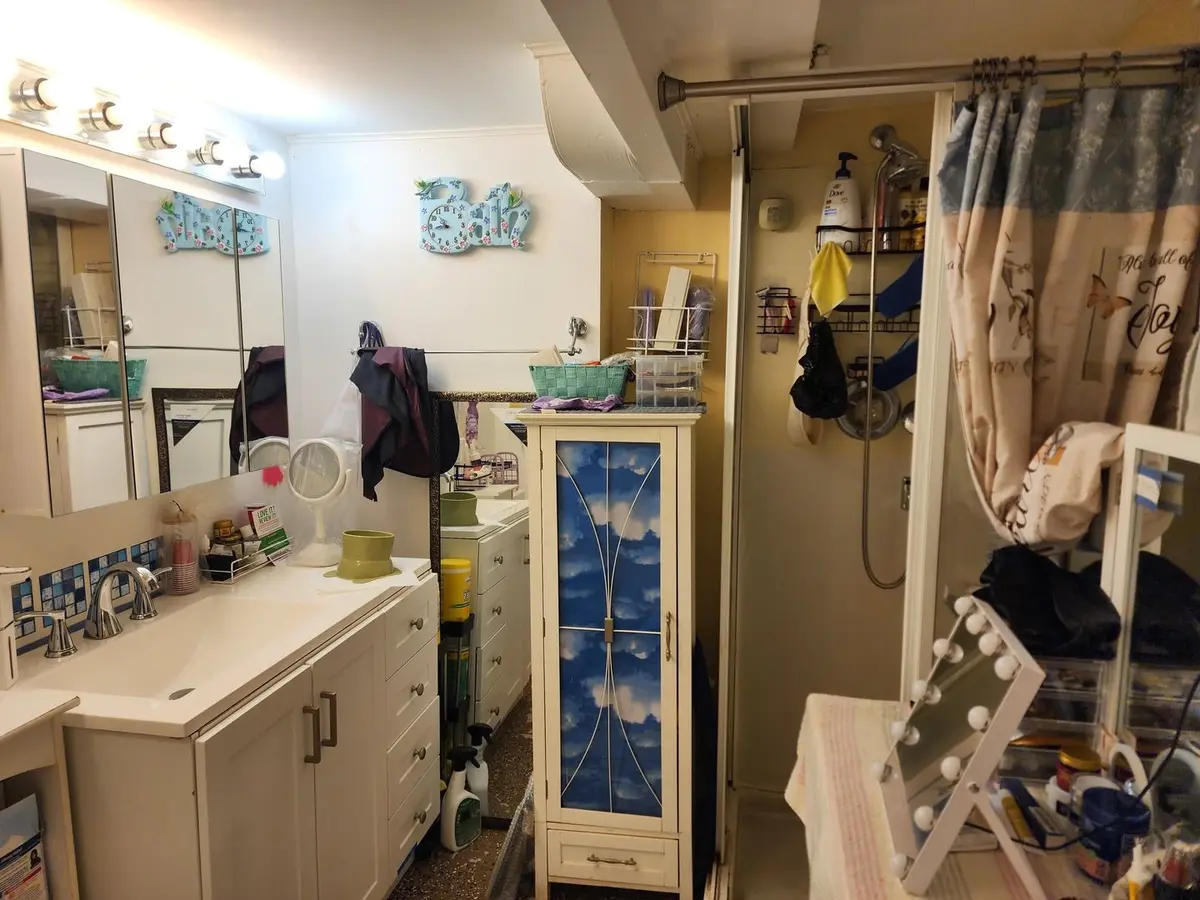 2720 W 96th Place