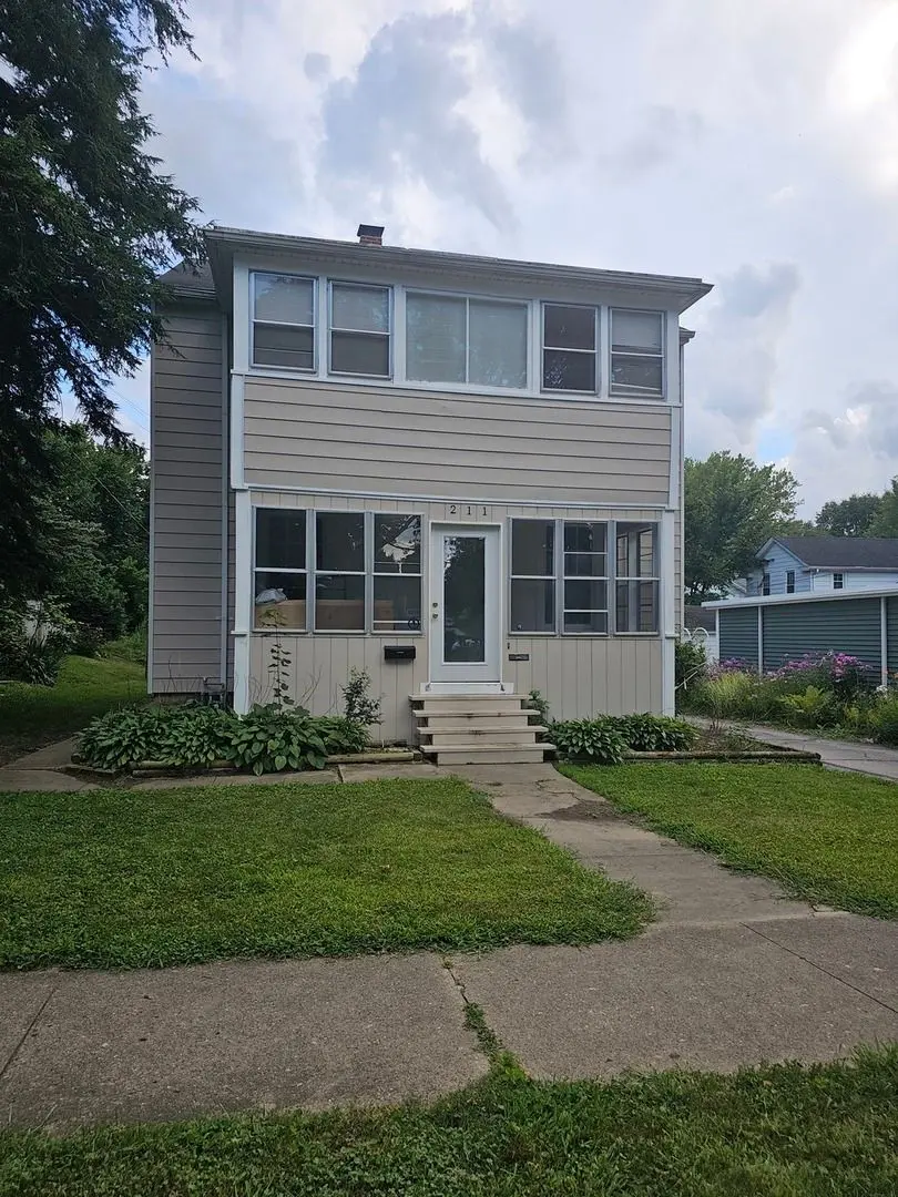 211 Edwards Avenue