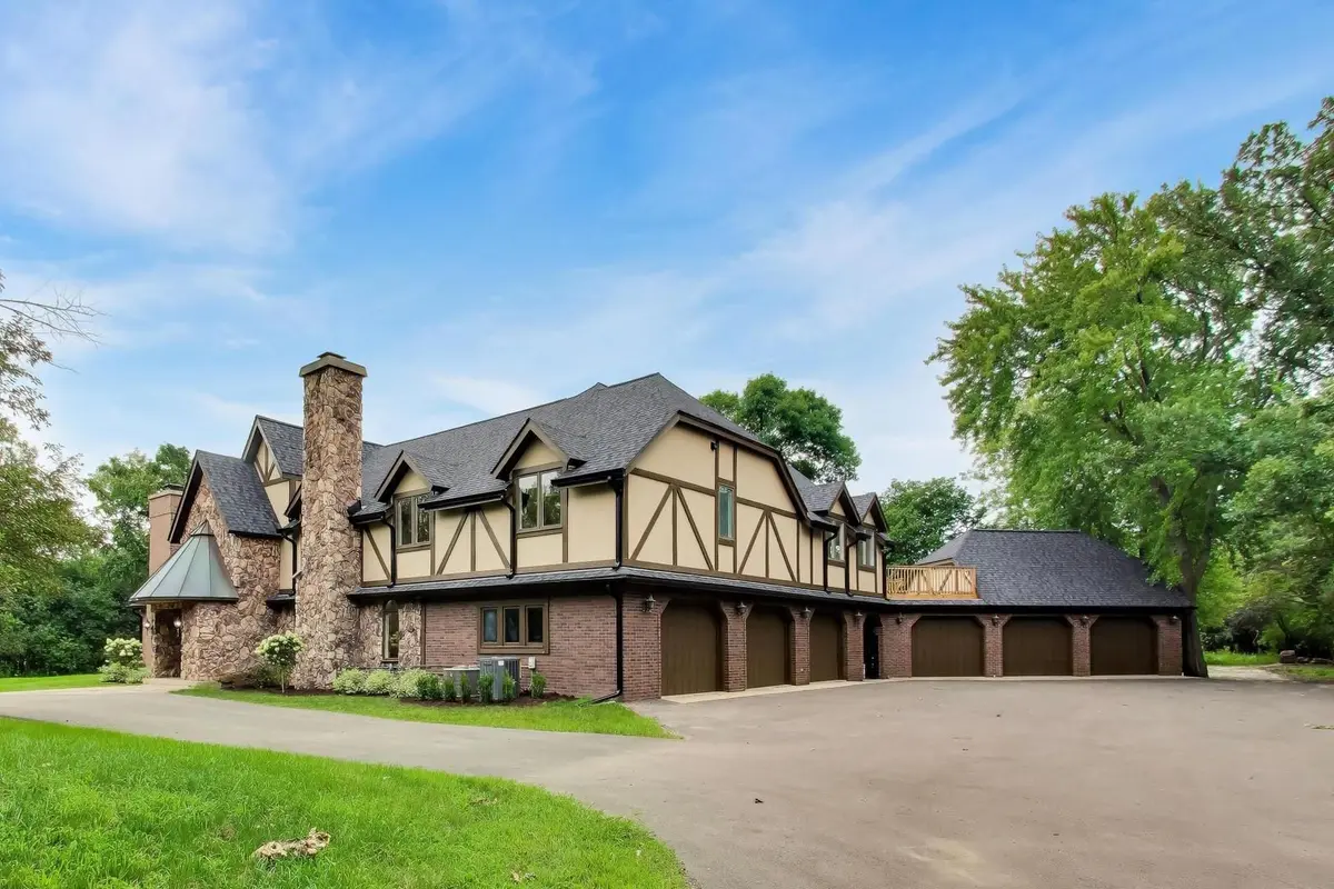 1899 Hilltop Lane
