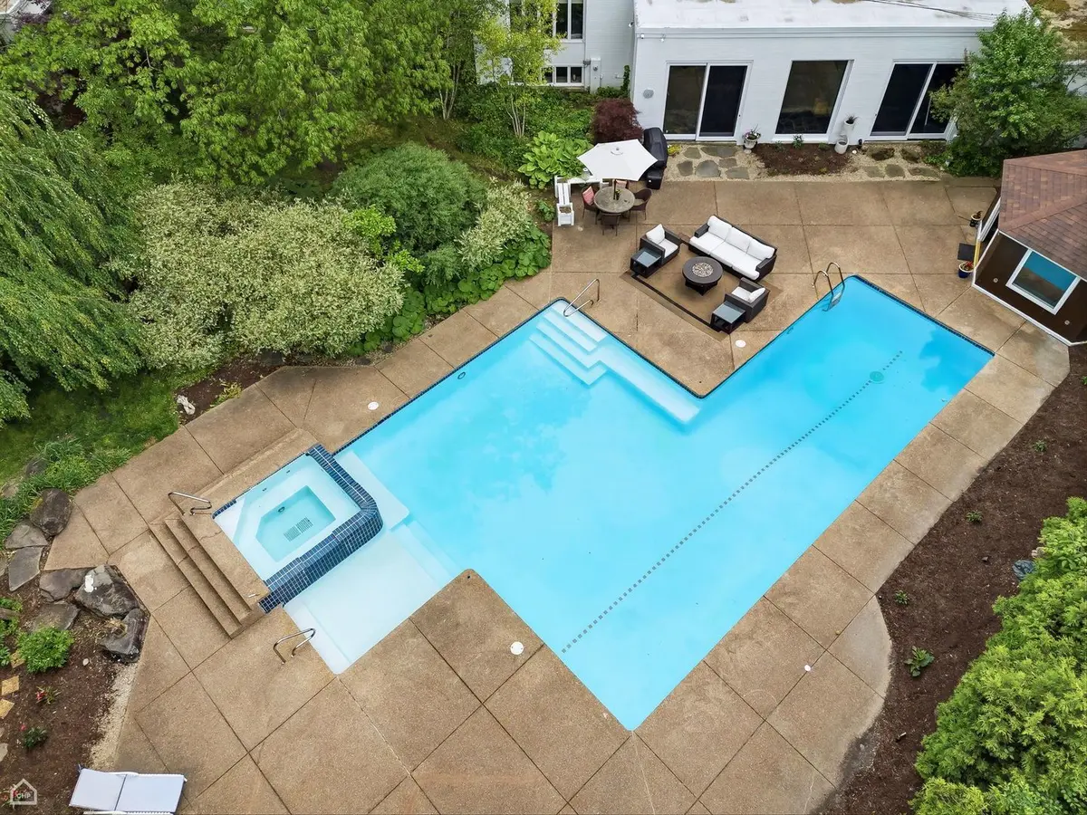 1540 Grant Road